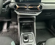 Zunanja slika - Dacia Duster - Extreme Hybid-G 150 4X4 Avtomatik-Cena na gotovino - 11 - Predogledna slika