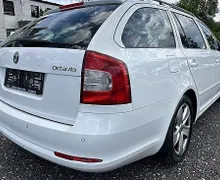 Zunanja slika - Škoda Octavia - Combi 1.9 TDI Ambiente - 3 - Predogledna slika