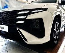 Zunanja slika - Hyundai Tucson - 1.6 T-GDI HEV PREMIUM N-LINE PERLA-PANORAMA-VIDEO - 1 - Predogledna slika