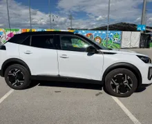 Zunanja slika - Peugeot 2008 - 1,2 PureTech 130 S&S GT + kom. zimskih gum - 2 - Predogledna slika
