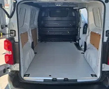 Zunanja slika - Peugeot Expert - E-Drive - 11 - Predogledna slika