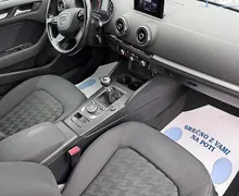 Notranja slika - Audi A3 - 1.6 TDI Ambiente 81 kW... - 8 - Predogledna slika