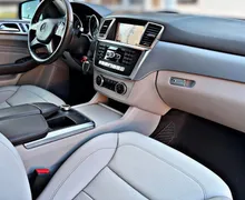 Notranja slika - Mercedes-Benz ML-Razred - ML 250 4MATIC-BI-XENON-NAVI-KOT NOV... - 9 - Predogledna slika