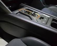 Notranja slika - Cupra Formentor - 1.5 eTSI DSG - Matrix.360kam.Sennheiser.DCC.ALU19 - 13 - Predogledna slika