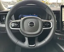 Notranja slika - Volvo XC60 - B5 P AWD Core Avt. - 14 - Predogledna slika