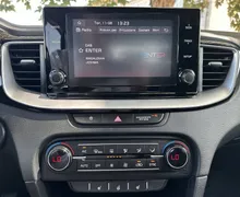 Notranja slika - KIA XCeed - 1.5 T-GDI EX WAY - 16 - Predogledna slika