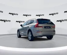 Notranja slika - Volvo XC60 - B4 D AWD Core Avt. - 7 - Predogledna slika