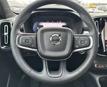 Notranja slika - Volvo XC40 - B3 P Core AT DCT 3 leta garancija+3 servisi... - 14 - Predogledna slika