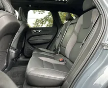 Notranja slika - Volvo XC60 - B4 D AWD Ultimate Dark Avt. - 11 - Predogledna slika