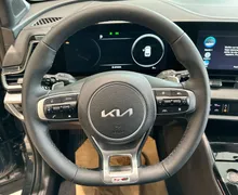 Notranja slika - KIA Sportage - 1.6 T-GDi HEV GT-Line 2WD AT - 13 - Predogledna slika