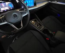 Notranja slika - Volkswagen Golf Variant - 2.0 TDI DSG Life  Nemško por.   ACC   Ambientna - 11 - Predogledna slika