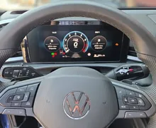 Notranja slika - Volkswagen T-Roc - 1.5 eTSI R-Line DSG 150KM - 9 - Predogledna slika