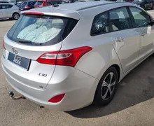 Zunanja slika - Hyundai i30 Wagon - 1.6 CRDi 110 Style  SERVISNA. VZRAT. KAM. - 6 - Predogledna slika