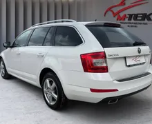 Notranja slika - Škoda Octavia - Combi 2.0 TDI Elegance - 7 - Predogledna slika