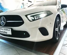 Zunanja slika - Mercedes-Benz A-Razred - 200 URBAN-VLEČNA K.-AMBIENT-360 KAM-MRTVI K.-VIDEO - 1 - Predogledna slika