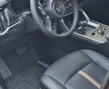 Notranja slika - Mazda CX-80 - 2.5 PHEV HOMURA PLUS 8AT AWD - 2 - Predogledna slika