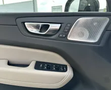 Notranja slika - Volvo XC60 - T8 AWD Recharge Twin Engine Ultra Dark Avt. - 13 - Predogledna slika