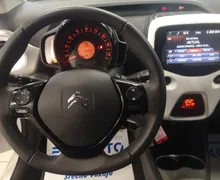 Notranja slika - Citroën C1 - Attraction 1.0i TEMPOMAT-KAMERA-LED LUČI-43000KM.. - 8 - Predogledna slika