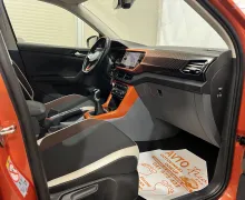 Notranja slika - VW T-Cross - 1.0 TSI-ACC-LED-KAMERA-NAVIGACIJA-PDC-TRAJNIK ... - 11 - Predogledna slika