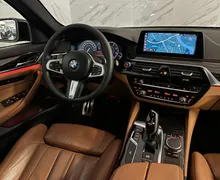 Notranja slika - BMW serija 5: - 530d xDrive |M-Sport|Pano|4WS|Kamera|HUD|Memory| - 11 - Predogledna slika