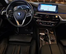 Notranja slika - BMW serija 5 Touring: - 520d Touring Avt.Luxury Line  Head-Up display - 9 - Predogledna slika