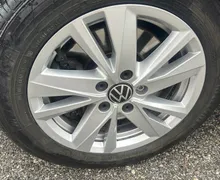 Zunanja slika - Volkswagen Touran - 2.0 TDI DSG.NAVI.KAMERA.NAREJEN VEL.SERVIS+MENJALN - 9 - Predogledna slika