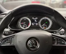 Notranja slika - Škoda Superb - 2.0 TDI L K Combi DSG 4X4 ... - 9 - Predogledna slika
