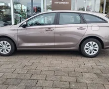 Zunanja slika - Hyundai i30 Wagon - 1.5 110 MPI TREND-slo-1last-ac-el.paket-servisna - 3 - Predogledna slika
