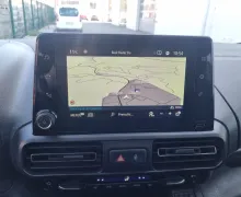 Notranja slika - Opel Combo - XL 1.5 HDI 96KW - VLEČNA KLJUKA - ODLIČEN - 13 - Predogledna slika