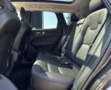 Notranja slika - Volvo XC60 - B5 INSCRIPTION Avt. LED. PANO.. KLJUKA. ACC - 11 - Predogledna slika