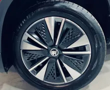 Zunanja slika - Škoda Karoq - TOUR-1.0 TSI 81kW-LED-ALU-KLJUKA-GRETJE VOLANA... - 19 - Predogledna slika