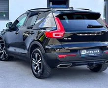 Notranja slika - Volvo XC40 - T3 R-design+ALU+LED+HI-FI+KLJUKA... - 8 - Predogledna slika