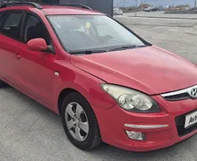 Zunanja slika - Hyundai i30 Wagon - 1.6 CRDI + UGODNO - 3 - Predogledna slika