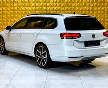Notranja slika - Volkswagen Passat Variant - 2.0 TDI AUT.-PERLA-KLJUKA-MASAZA-GRETJE-RADAR... - 9 - Predogledna slika