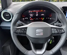 Notranja slika - Seat Arona - 1.0 Eco TSI Style DSG-SLO-LED-ACC-PDC-Vzv.kamera.. - 8 - Predogledna slika