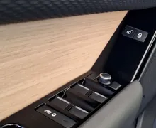 Zunanja slika - Land Rover Range Rover Velar - 2.0 TD Base Aut.•ALCANTARA•KAMERA•ALU20•VL.KLJU - 15 - Predogledna slika