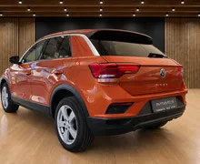 Notranja slika - Volkswagen T-Roc - 1.6 TDI BMT Style Dod.zimske gume na platiščih - 7 - Predogledna slika