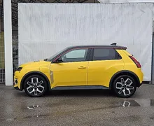 Zunanja slika - Renault 5 E-Tech Electric - Techno EV40 + Paket Zima Udobje-Vožnja Parkiran - 8 - Predogledna slika