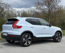 Notranja slika - Volvo XC40 - B4 P Ultra Dark Avt. - 7 - Predogledna slika