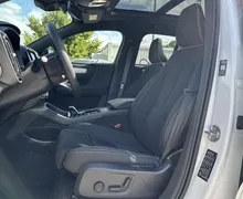 Notranja slika - Volvo XC40 - B4P Ultra Black Edition Avt. - 10 - Predogledna slika