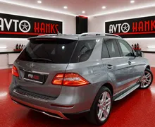 Notranja slika - Mercedes-Benz ML-Razred - ML 350 BlueTEC 4MATIC-SPORT.1.LASNIK.DO 7 LET - 9 - Predogledna slika