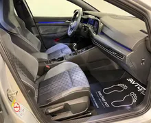 Notranja slika - Volkswagen Golf - 1.5 TSI-R-LINE-ACC-VIRTUAL-LED-KAMERA-NAVI-PDC - 12 - Predogledna slika