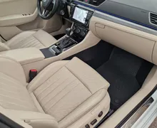 Notranja slika - Škoda Superb - 4x4-2.0 TDI-DSG-PANORAMA-360KAM.-USNJE-ACC-F1-18 - 11 - Predogledna slika