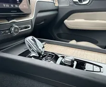 Notranja slika - Volvo XC60 - B5 P AWD Plus Dark Avt. - 20 - Predogledna slika