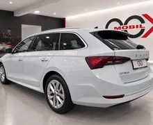 Notranja slika - Škoda Octavia - Combi 2.0 TDI Style DSG- Matrix.panorama.HUD.asist - 7 - Predogledna slika