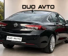 Notranja slika - Opel Insignia - 2.0 CDTI-AVT.-SLO-LED-NAVI-HEAD UP-18COL-NA OBROKE - 12 - Predogledna slika