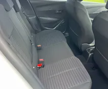 Notranja slika - Peugeot 208 - 1.2 PureTech -1 LASTNICA-41800 km-KLIMA-ODLIČEN - 9 - Predogledna slika