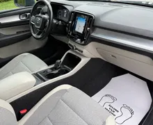 Notranja slika - Volvo XC40 - D3 Momentum Avt.-1 LASTNIK-ALU-KAM-LED-VIRTUAL-NAV - 9 - Predogledna slika