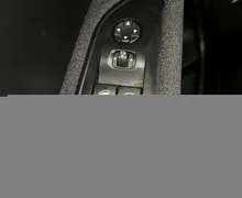 Notranja slika - Peugeot 3008 - 1.2 PureTech 130 Active Pack.KAMERA.NAVI.2023 - 2 - Predogledna slika