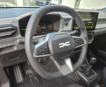 Zunanja slika - Dacia Bigster - Essential mild hybrid 140 +Zasilno rezervno kolo - 11 - Predogledna slika
